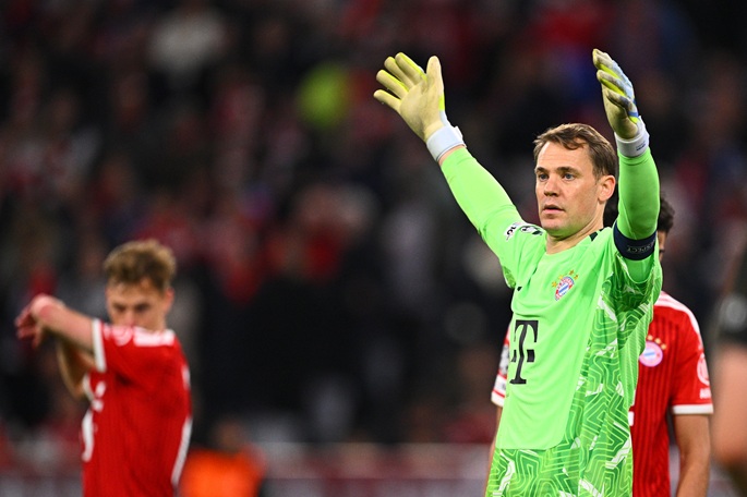 Neuer solmii uuden sopimuksen Bayern Münchenin kanssa. 1