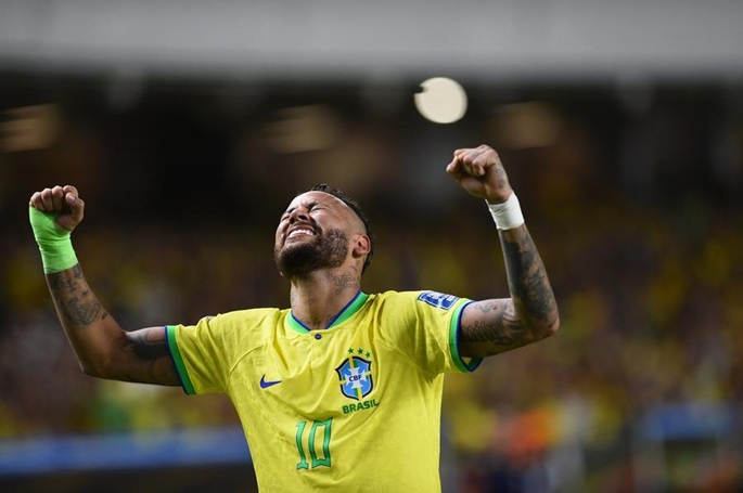 Neymar saa kutsun Brasilian maajoukkueeseen MM-kisoihin. 2 Neymar saa kutsun Brasilian maajoukkueeseen MM-kisoihin. 1