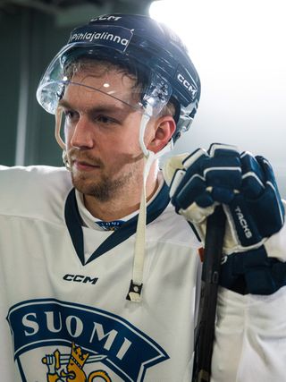 NHL-pelaaja Topias Vilén saattaa jäädä Leijonista pois 6 NHL-pelaaja Topias Vilén saattaa jäädä Leijonista pois 5