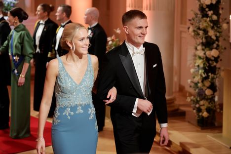 Oliver Helanderin kumppani odottaa lasta. 1