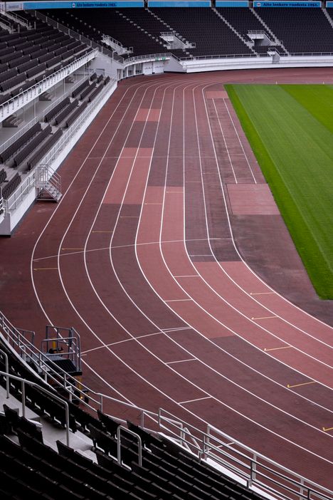 Olympiastadionista tuli värikäs mosaiikki 2 Olympiastadionista tuli värikäs mosaiikki 1