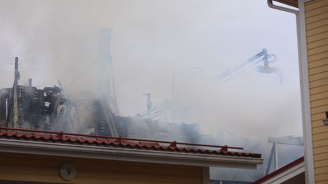 Omakotitalo tuhoutui kokonaan Kirkkonummella. 1