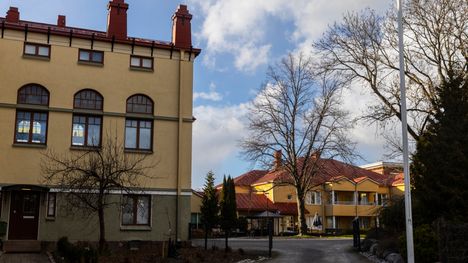 Palvelutalon johtaja hoitajien tuplavuoroista: "En ollut tietoinen" 1