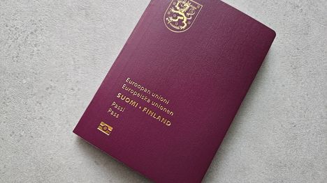 Passin voimassaoloaika pidennetään kymmeneen vuoteen – muutos ei vaikuta tähän ryhmään. 2 Passin voimassaoloaika pidennetään kymmeneen vuoteen – muutos ei vaikuta tähän ryhmään. 1