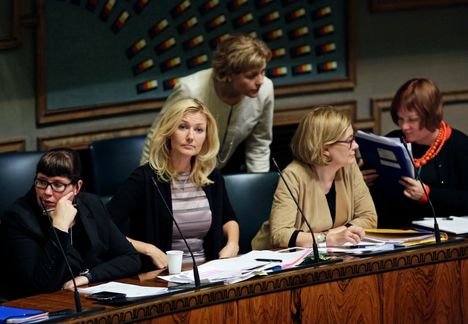 Paula Risikko: Vanhuspalvelulain osalta on tapahtunut virhe – se tulee nyt oikaista. 3