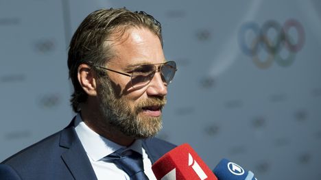 Peter Forsberg romahti suorassa lähetyksessä 2 Peter Forsberg romahti suorassa lähetyksessä 1