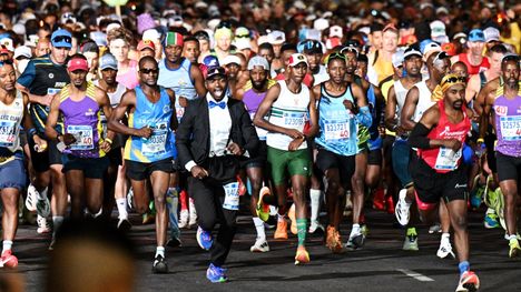 Petos puolimaratonilla – naiset osoittautuivat miehiksi 1