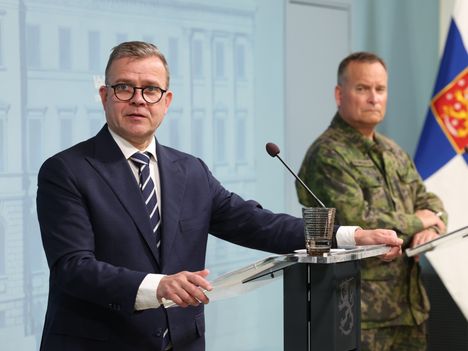 Petteri Orpo ilmoittaa tekstiviestijärjestelmän olevan tulossa – 112-sovellus kaatui huonoon aikaan 2 Petteri Orpo ilmoittaa tekstiviestijärjestelmän olevan tulossa – 112-sovellus kaatui huonoon aikaan 1