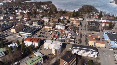 Pieksämäellä tarjotaan kriisiapua nuoren menehdyttyä 2 Pieksämäellä tarjotaan kriisiapua nuoren menehdyttyä 1