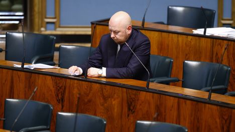 Poliisi esitti rangaistuksena liian alhaisia sakkoja Joona Räsäselle, joka jäi kiinni rattijuoppoudesta. 1