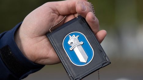 Poliisi toivoo vihjeitä Mäntyharjun huoltoasemien murroista. 2 Poliisi toivoo vihjeitä Mäntyharjun huoltoasemien murroista. 1