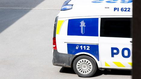 Poliisi toivoo vihjeitä onnettomuuksista Vaasassa ja Kokkolassa. 2 Poliisi toivoo vihjeitä onnettomuuksista Vaasassa ja Kokkolassa. 1