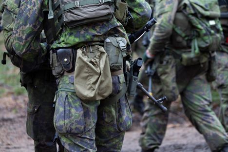 Puolustusvoimat suorittaa harjoituksia Helsingissä ja Vantaalla. 2 Puolustusvoimat suorittaa harjoituksia Helsingissä ja Vantaalla. 1
