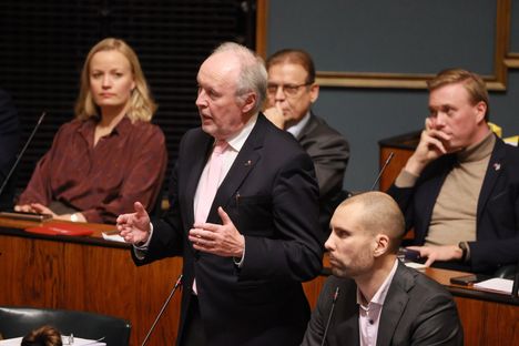 Purra kritisoi SDP:tä eduskunnassa 5