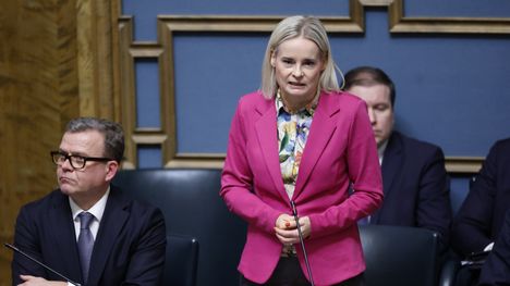 Purra kritisoi SDP:tä eduskunnassa 1