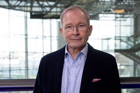 Risto E.J. Penttilä vertaa Stubbin ja Kekkosen saavutuksia. 6 Risto E.J. Penttilä vertaa Stubbin ja Kekkosen saavutuksia. 5