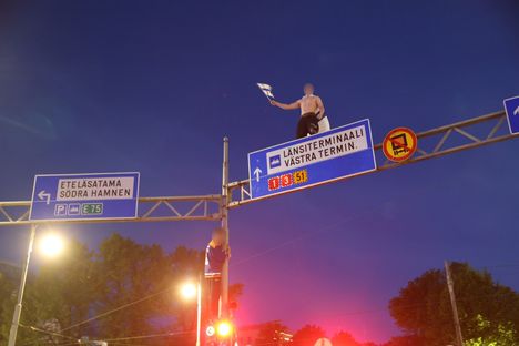 Rohkeaa juhlintaa Helsingissä – poliisi antaa varoituksen 1