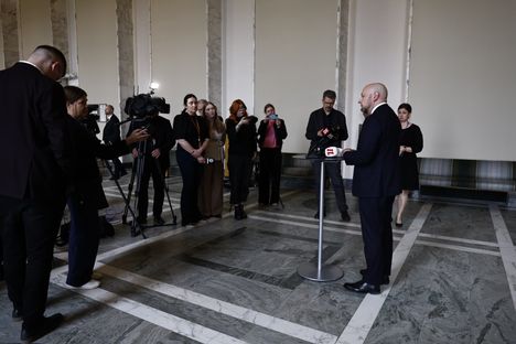 Räsänen jäi kiinni rattijuopumuksesta kriittisellä hetkellä – menettääkö pääministeri Lindtman asemansa? 2 Räsänen jäi kiinni rattijuopumuksesta kriittisellä hetkellä – menettääkö pääministeri Lindtman asemansa? 1