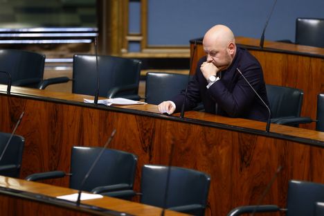 Räsänen jäi kiinni rattijuopumuksesta kriittisellä hetkellä – menettääkö pääministeri Lindtman asemansa? 4 Räsänen jäi kiinni rattijuopumuksesta kriittisellä hetkellä – menettääkö pääministeri Lindtman asemansa? 3