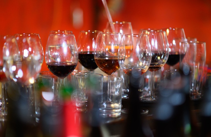 Saksalaiset lääkärit vaativat, että alkoholia myydään vain erikoisliikkeissä. 1