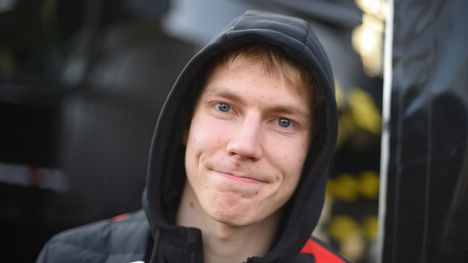 Sami Pajarin autosta surullinen valokuva 1