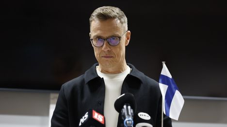 Stubb tuomitsee Venäjän hyökkäyksen Romaniaan 2 Stubb tuomitsee Venäjän hyökkäyksen Romaniaan 1