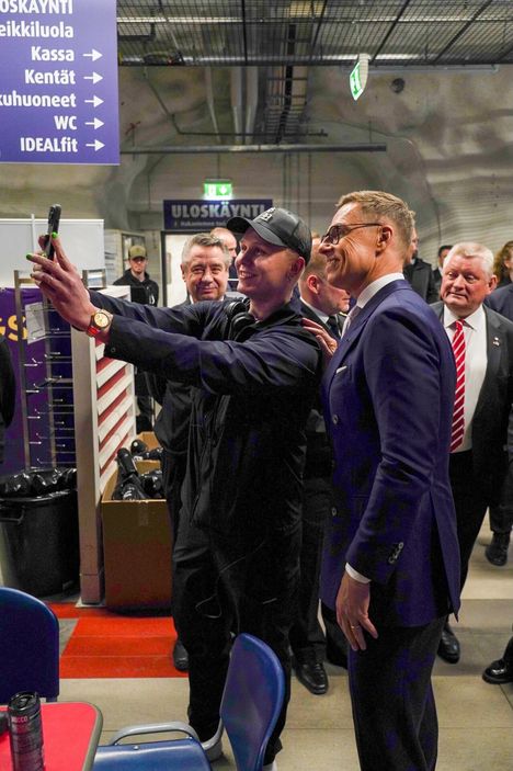 Stubb yllätti Arttu Lindemanin Merihaassa. 1