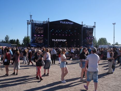 Suomessa koetaan helleaalto 2 Suomessa koetaan helleaalto 1