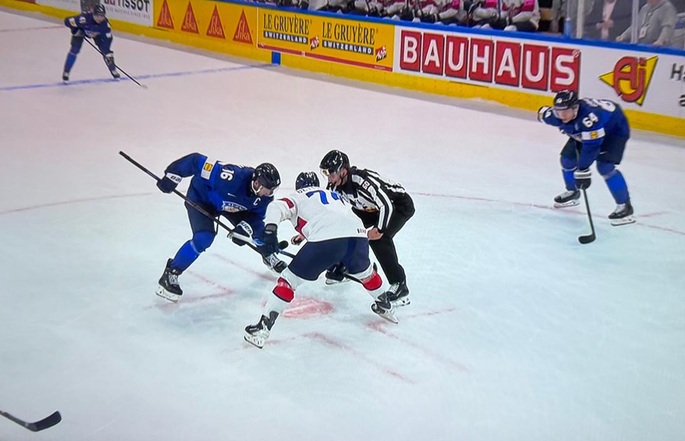 Suomi saavutti viidennen peräkkäisen voittonsa voittamalla Iso-Britannian 4-0. 2 Suomi saavutti viidennen peräkkäisen voittonsa voittamalla Iso-Britannian 4-0. 1