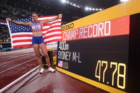 Sydney McLaughlin-Levrone odottaa lasta. 3