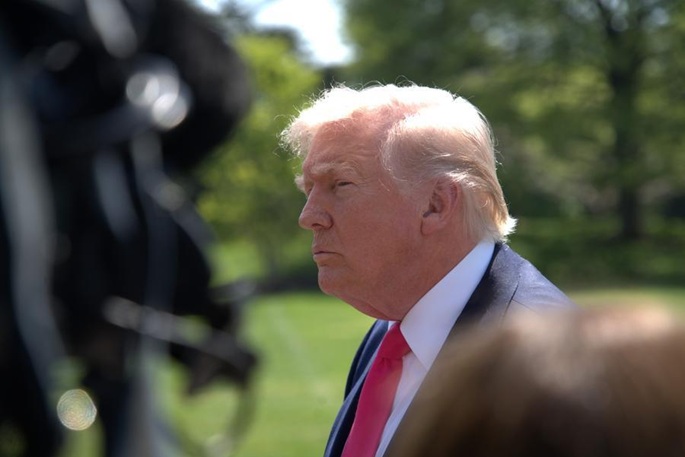 Trump harkitsee joukkojen siirtämistä Italiasta 1
