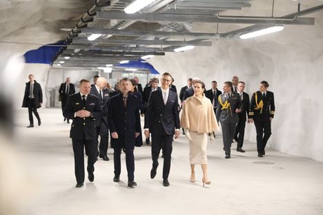 Ulkomaalaiset osoittivat kiinnostusta Merihaan suojarakennukseen. 4 Ulkomaalaiset osoittivat kiinnostusta Merihaan suojarakennukseen. 3