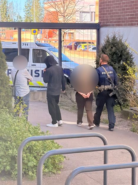 Vantaalla Kivistössä tapahtui puukotus, poliisi pidätti epäillyn. 1