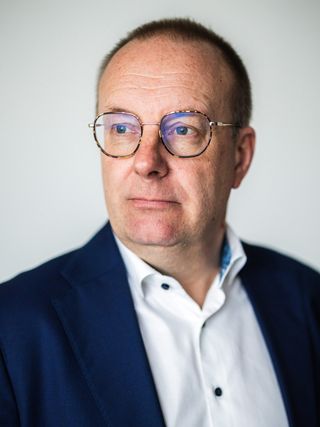 Vasemmistoliiton puheenjohtaja Minja Koskela ehdottaa kokeilua lyhennetystä työajasta. 4 Vasemmistoliiton puheenjohtaja Minja Koskela ehdottaa kokeilua lyhennetystä työajasta. 3