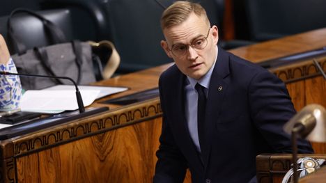 Vihreiden edustaja Atte Harjanne ehdottaa maa- ja metsätalousministeriön purkamista. 1