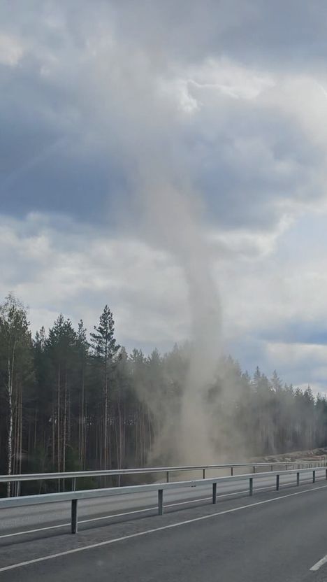 Ville, 13, ihmetteli outoa näkyä Muuramessa 4 Ville, 13, ihmetteli outoa näkyä Muuramessa 3