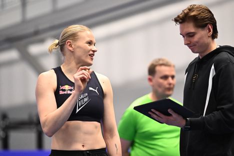 Wilma Murto ottaa kantaa Alysha Newmanin tilanteeseen. 2 Wilma Murto ottaa kantaa Alysha Newmanin tilanteeseen. 1