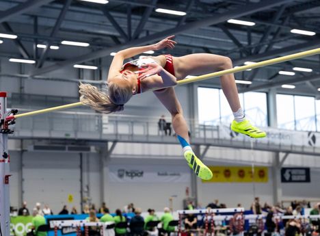 Yleisurheilu: Ella Mikkola, 18, avaa suoraan taloudellisia asioita 3