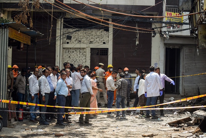 Delhi-hotellin tulipalossa menehtyi 21 henkilöä, joista 17 oli ulkomaalaisia. 1