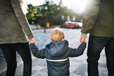 Ehdotus kotihoidon tuen poistamisesta herättää erimielisyyksiä 6 Ehdotus kotihoidon tuen poistamisesta herättää erimielisyyksiä 5