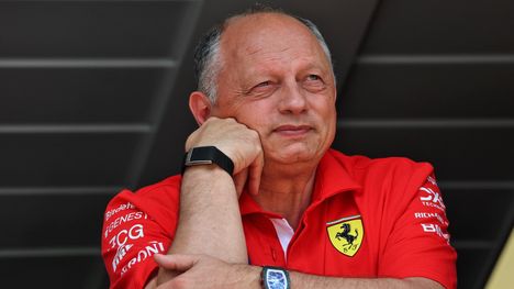 F1: Ferrarin tiimin johtaja Fred Vasseur vietiin sairaalaan 2 F1: Ferrarin tiimin johtaja Fred Vasseur vietiin sairaalaan 1