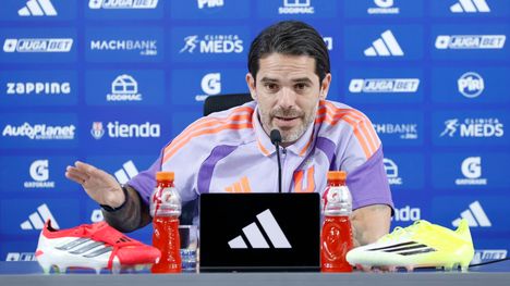Fernando Gago sai sydänkohtauksen lehdistötilaisuuden aikana. 2 Fernando Gago sai sydänkohtauksen lehdistötilaisuuden aikana. 1