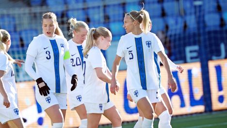 Helmarit: ylivoimainen voitto MM-karsintapeleissä 1