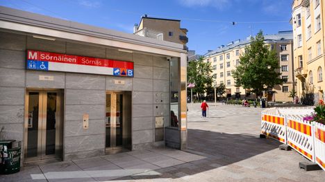 Helsingin Sörnäisissä tapahtui puukotus sunnuntaina. 2 Helsingin Sörnäisissä tapahtui puukotus sunnuntaina. 1