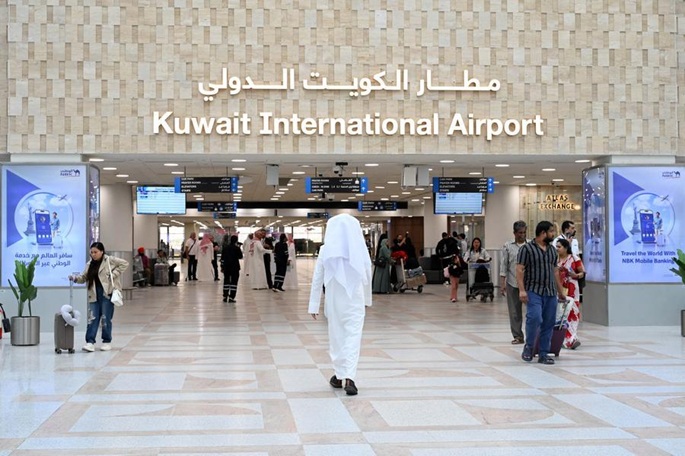 Iran hyökkää Yhdysvaltojen tukikohtiin Kuwaitissa ja Bahrainissa, kaksi iranilaista diplomaattia karkotettu. 1