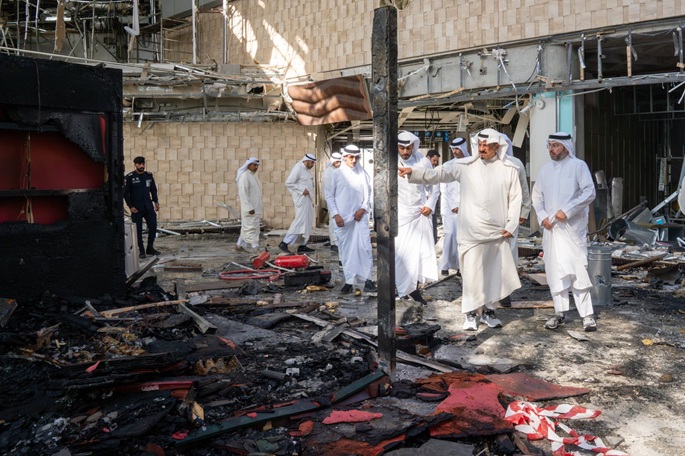 Iran ilmoittaa kohdistaneensa Yhdysvaltojen tukikohtiin Kuwaitissa ja Bahrainissa. 2 Iran ilmoittaa kohdistaneensa Yhdysvaltojen tukikohtiin Kuwaitissa ja Bahrainissa. 1