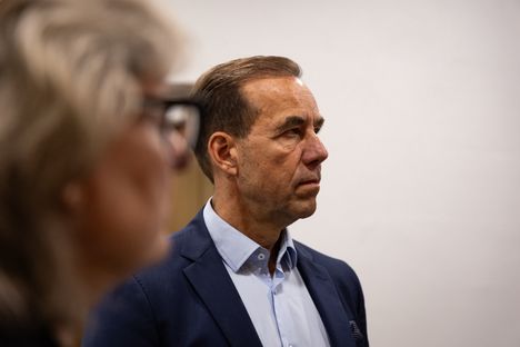 Jääkiekkoilija Jori Lehterä myönsi lainaa Niko Ranta-aholle. 3