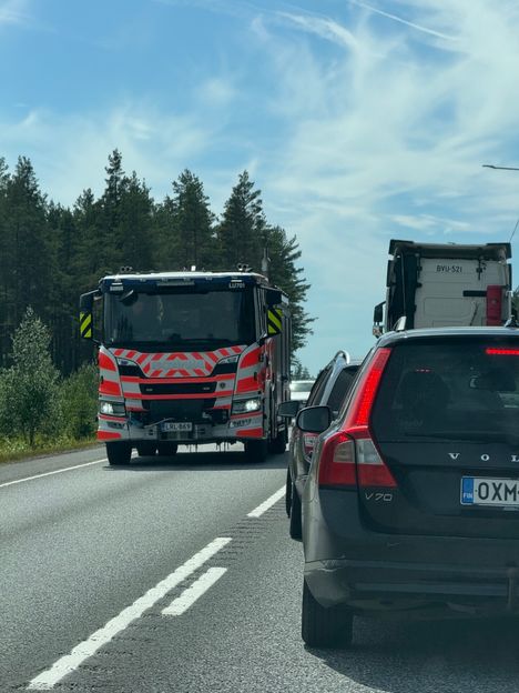 Juhannuksena menehtyi vähintään 12 henkilöä 8 Juhannuksena menehtyi vähintään 12 henkilöä 7
