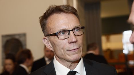 Jukka Kopra esittää anteeksipyynnön 1