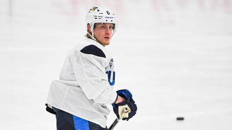 Juuso Välimäki siirtyy NHL:stä Eurooppaan 1
